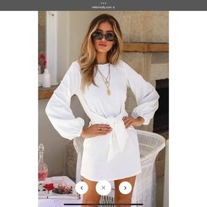 White Dress - Hello Molly (Somewhere in between)